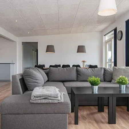 10 Person In N Rre Nebel Holiday home